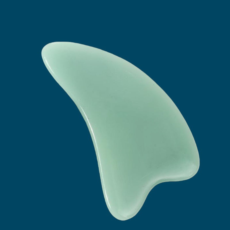 Heart-shaped scraping board