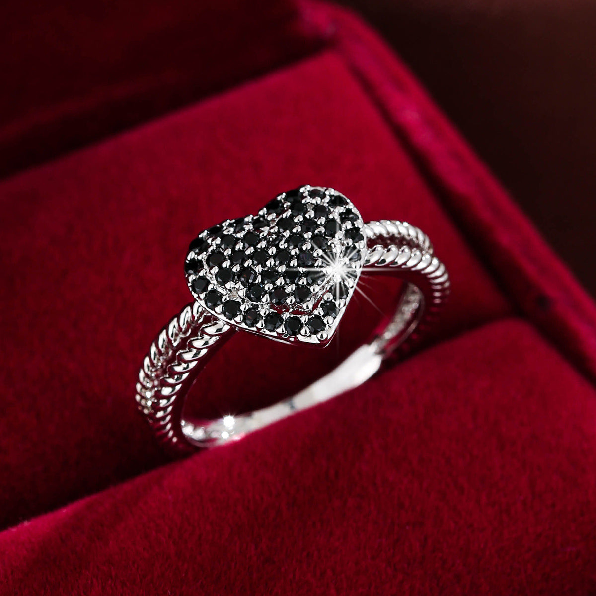 Heart Shaped Zircon Embedded Fashion Ring