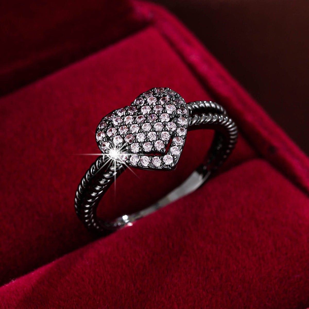 Heart Shaped Zircon Embedded Fashion Ring