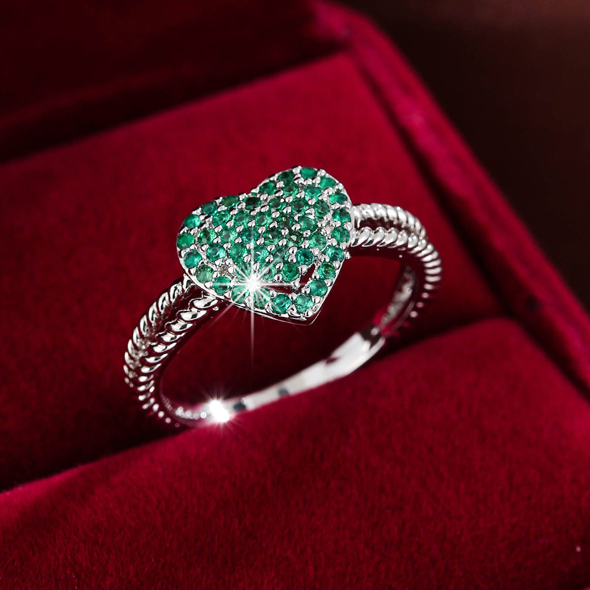 Heart Shaped Zircon Embedded Fashion Ring