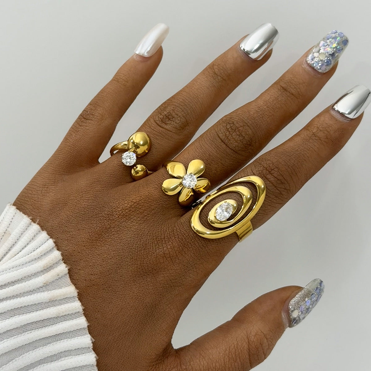 High-end hand accessories
