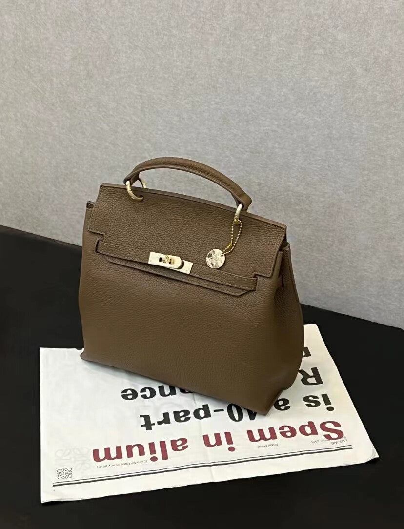 High-end leather tote bag