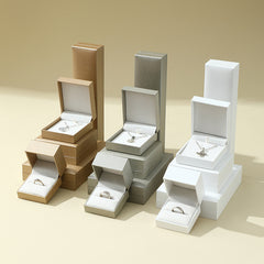 Gold White Ring 6x6x4.5cm