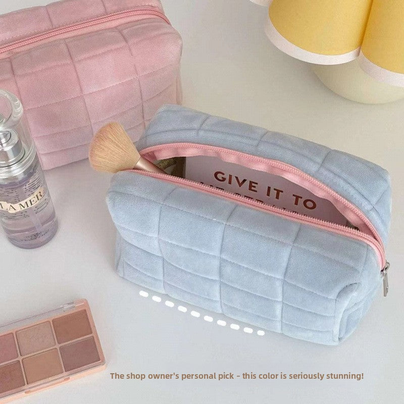 High-End Storage Bag with Large Capacity, Portable and Stylish Makeup Bag