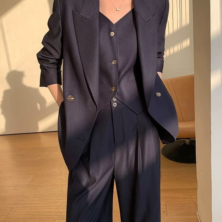 High-End Suit Suit