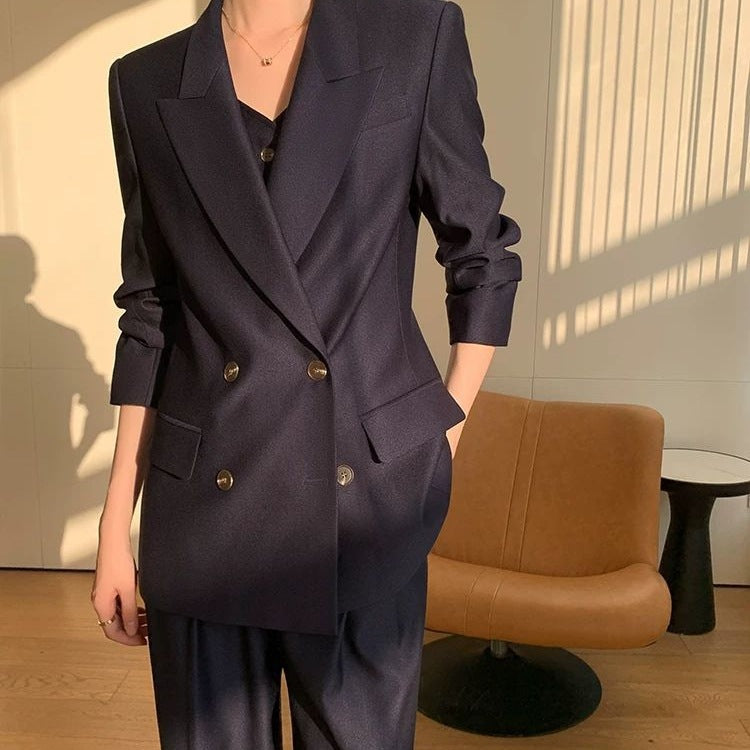 High-End Suit Suit