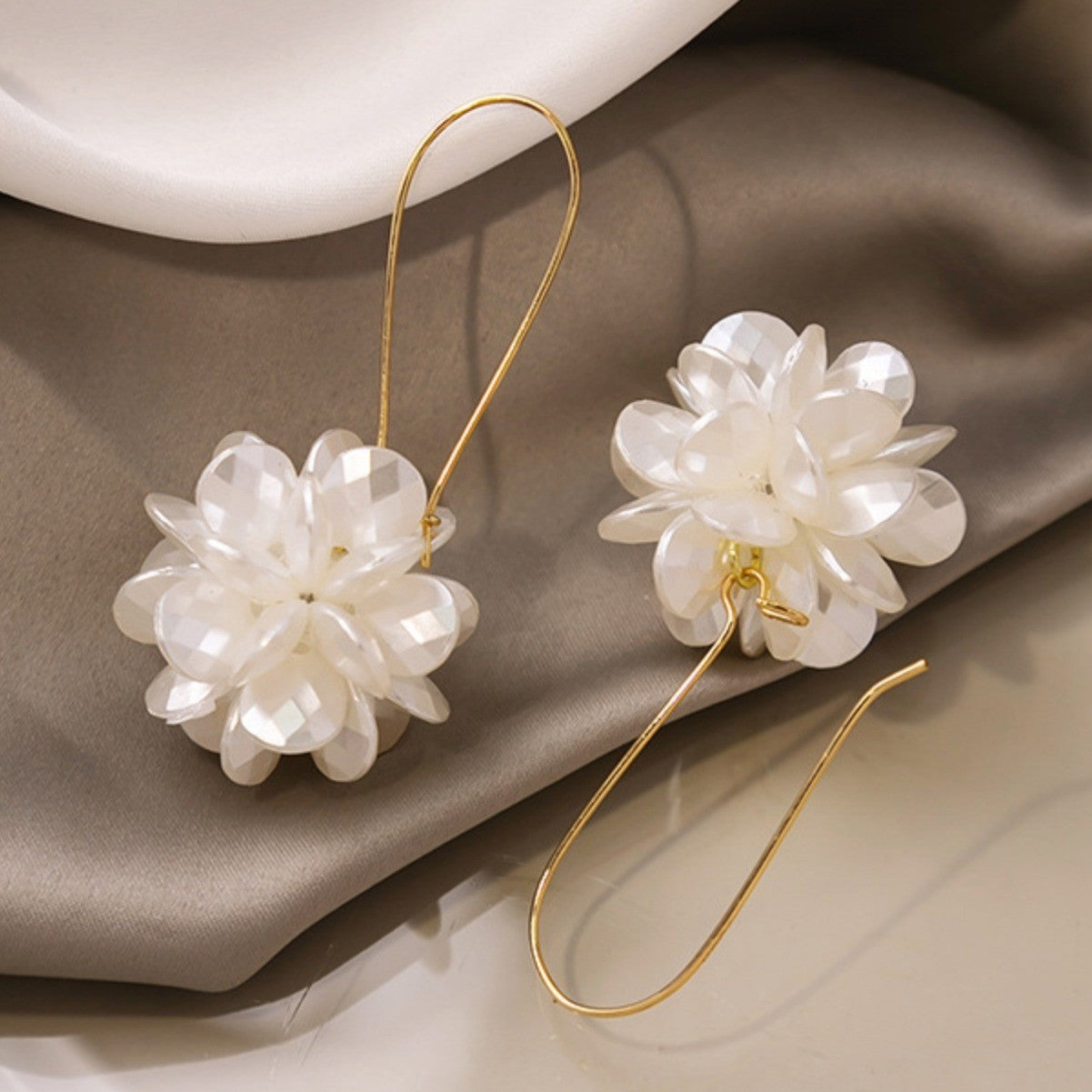 High-end white petal earrings
