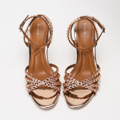 high-heeled shoes