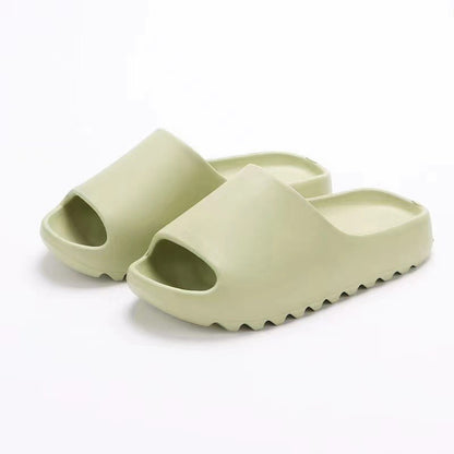 High-heeled slippers