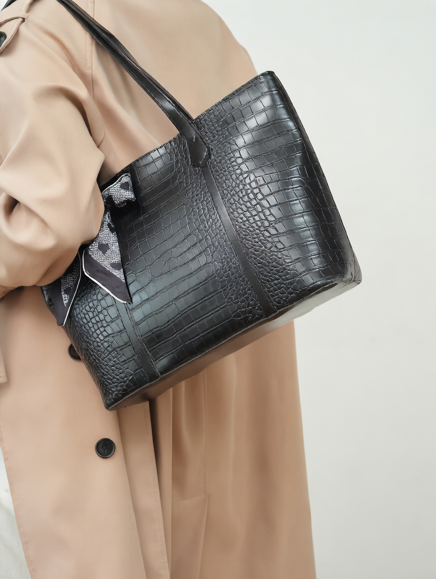 High-Quality Large-Capacity Commuter Bag