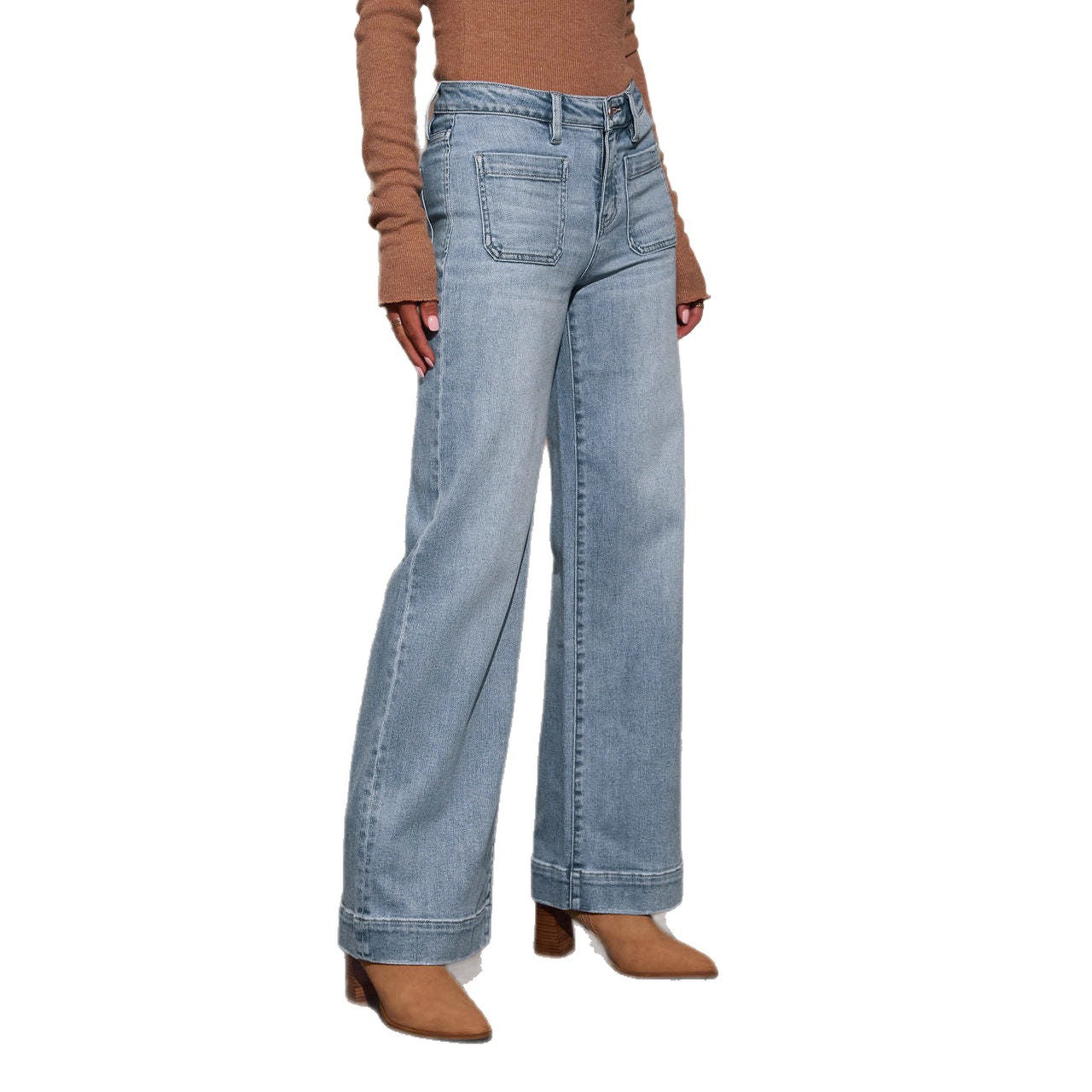 High-waisted jeans