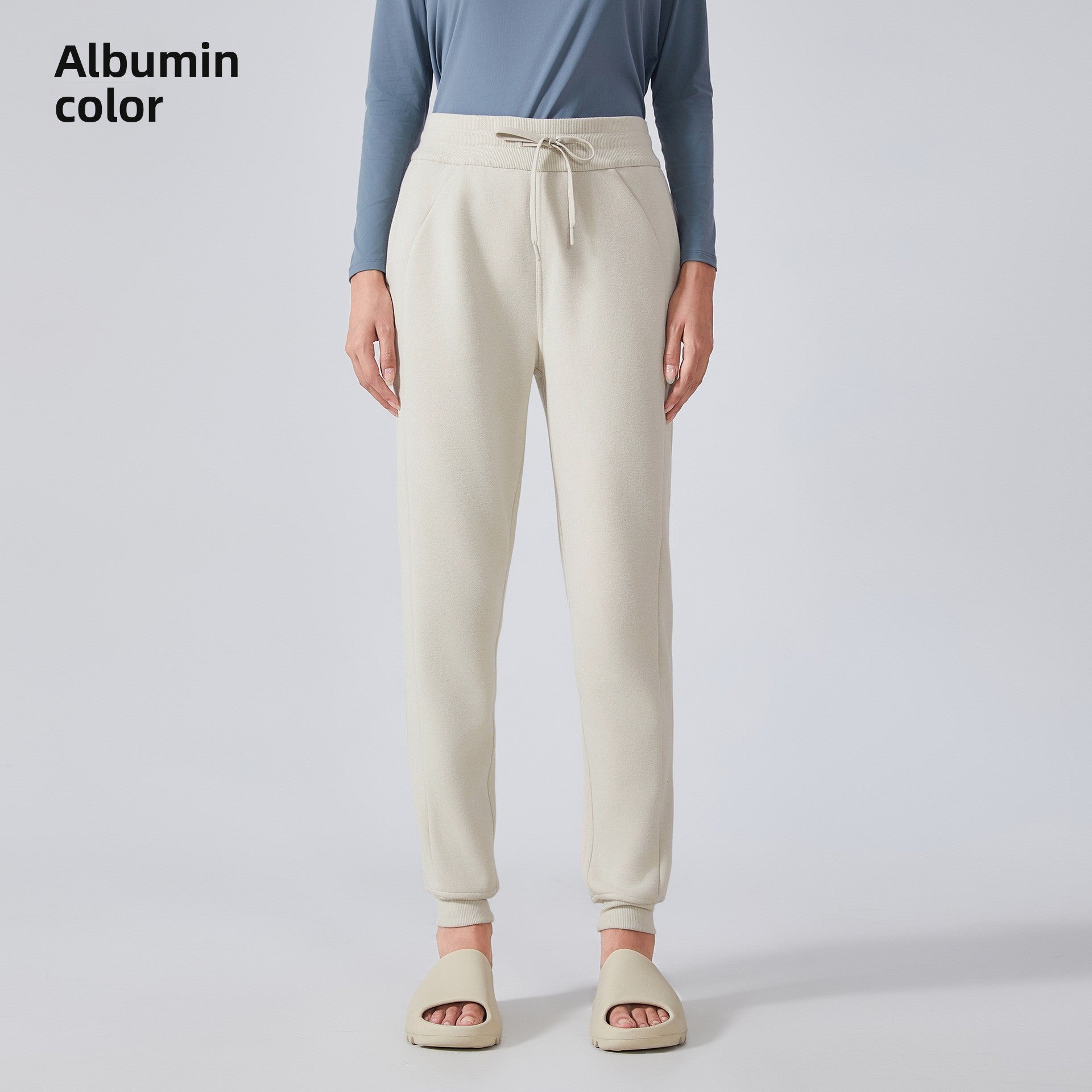 High-waisted loose-cuffed sports pants