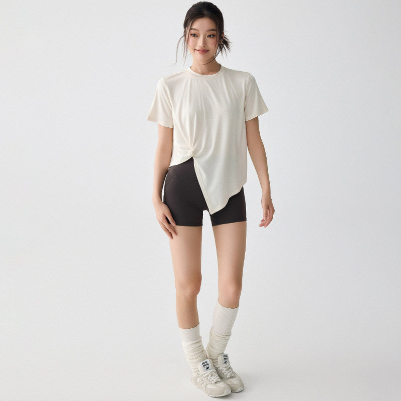 High-waisted yoga pants that lift the buttocks