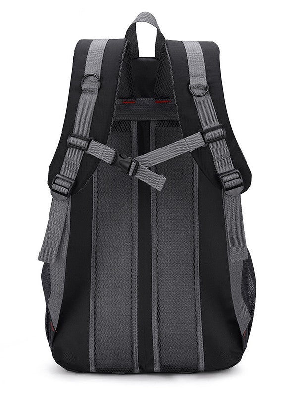 Hiking backpack for climbing mountains