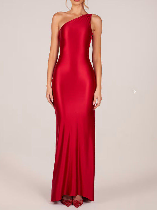 Hip-hugging evening gown
