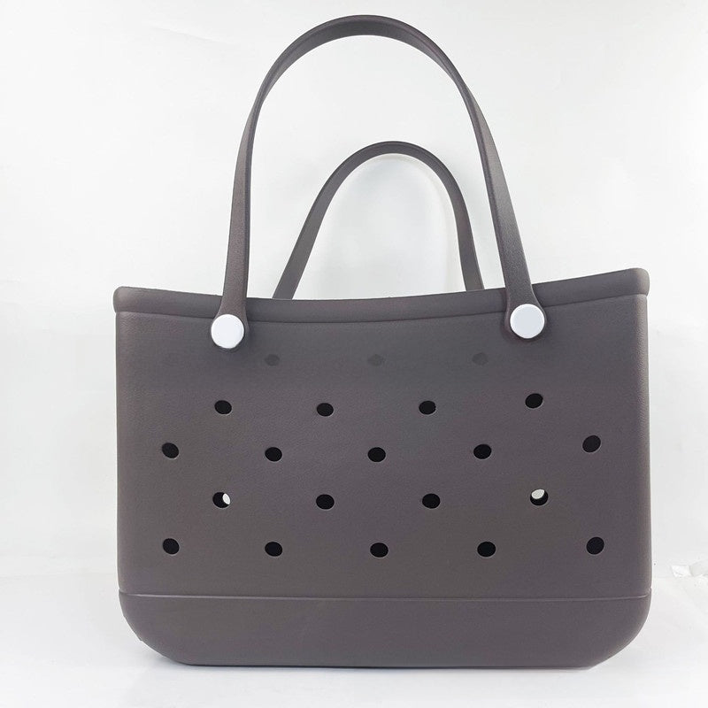 Hole-shaped beach bag