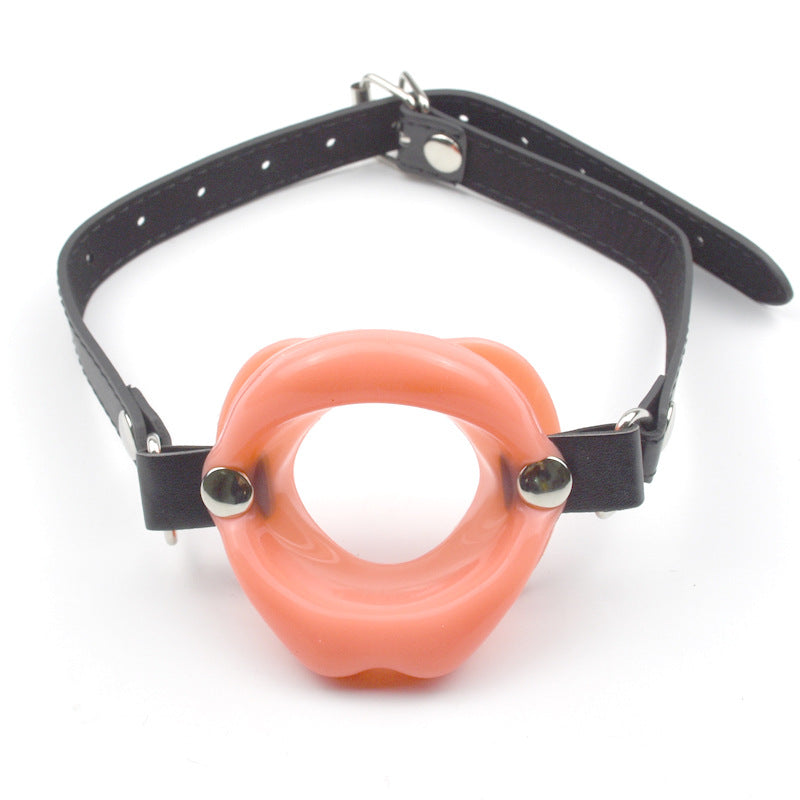 Holed mouth muzzle