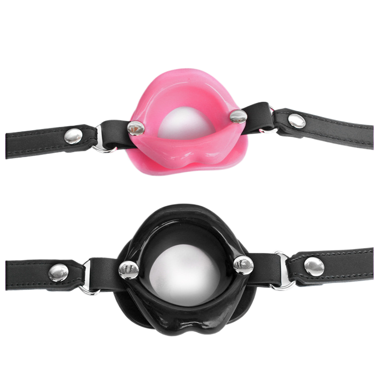Holed mouth muzzle