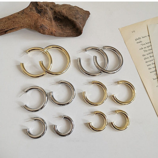 Hollow earrings