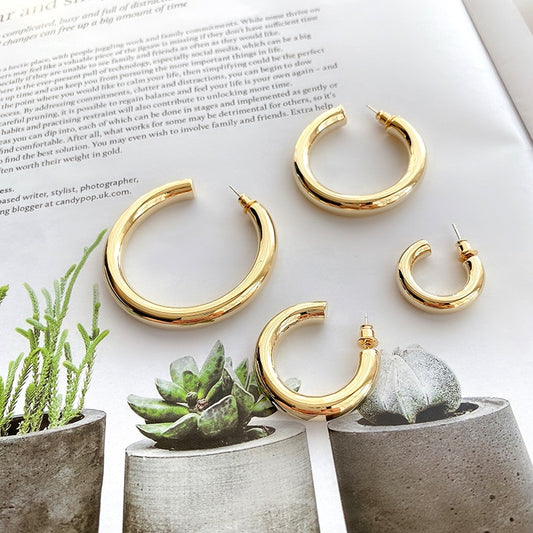 Hollow earrings