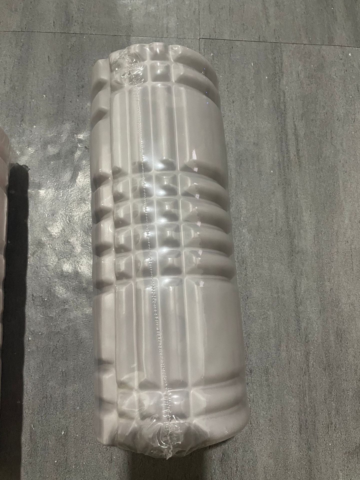 Hollow foam cylinder