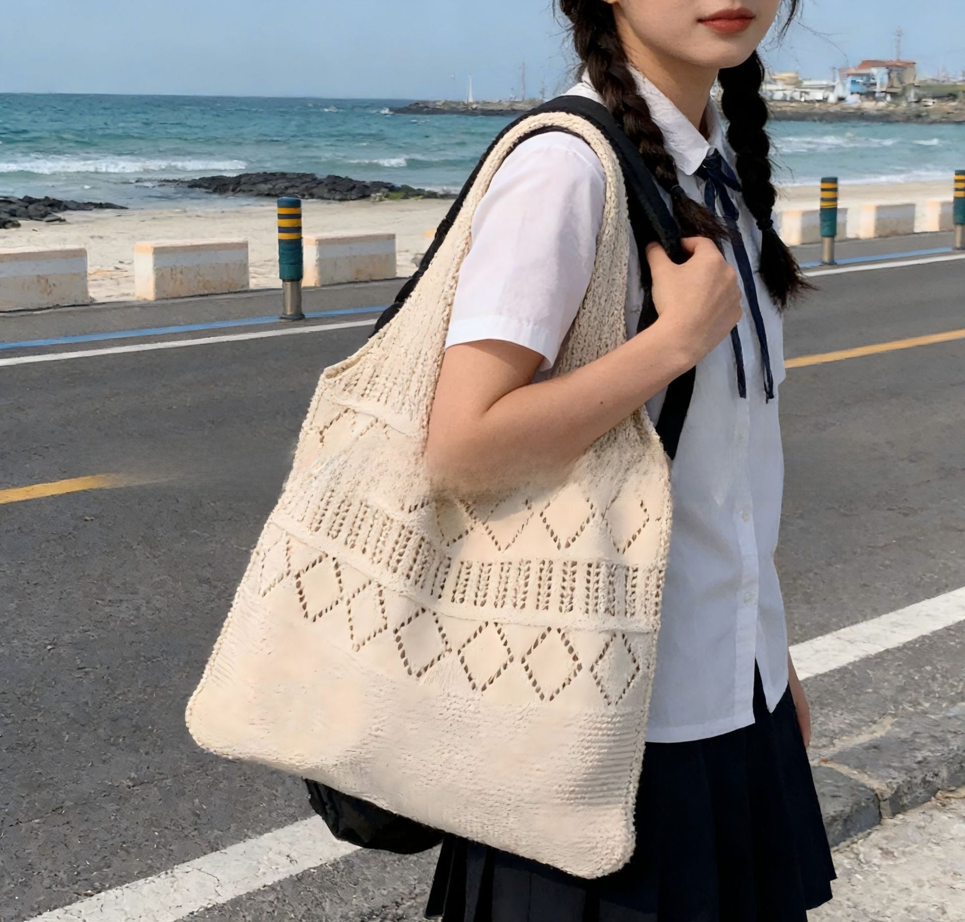 Hollow Hand-Woven Straw Tote Bag for Women