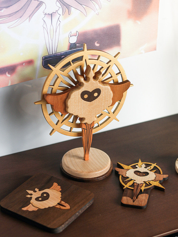 Hollow Knight Wooden Desktop Figurine Rotatable Game Collectible