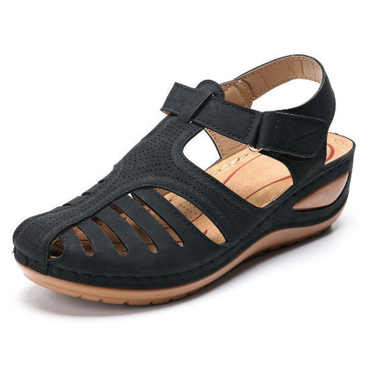 Hollow-out sandals