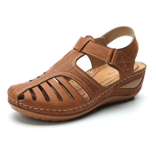 Hollow-out sandals