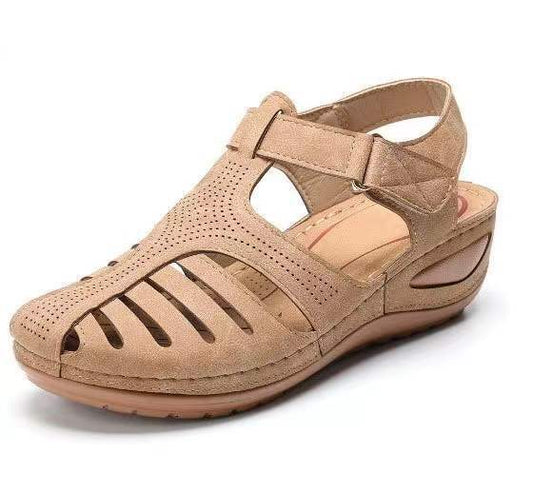 Hollow-out sandals