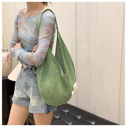 Hollowed-out straw bag