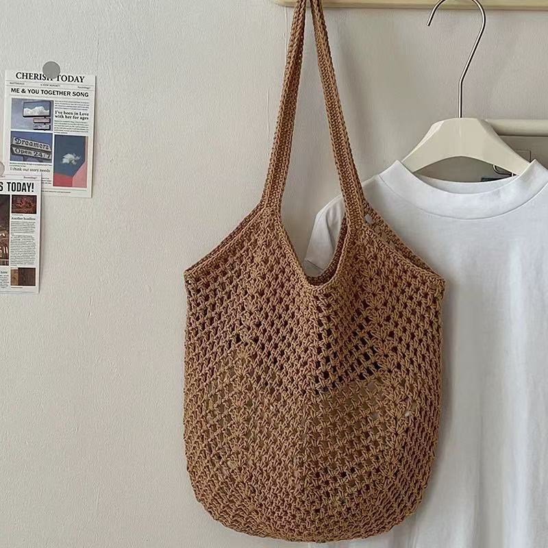 Hollowed-out straw bag