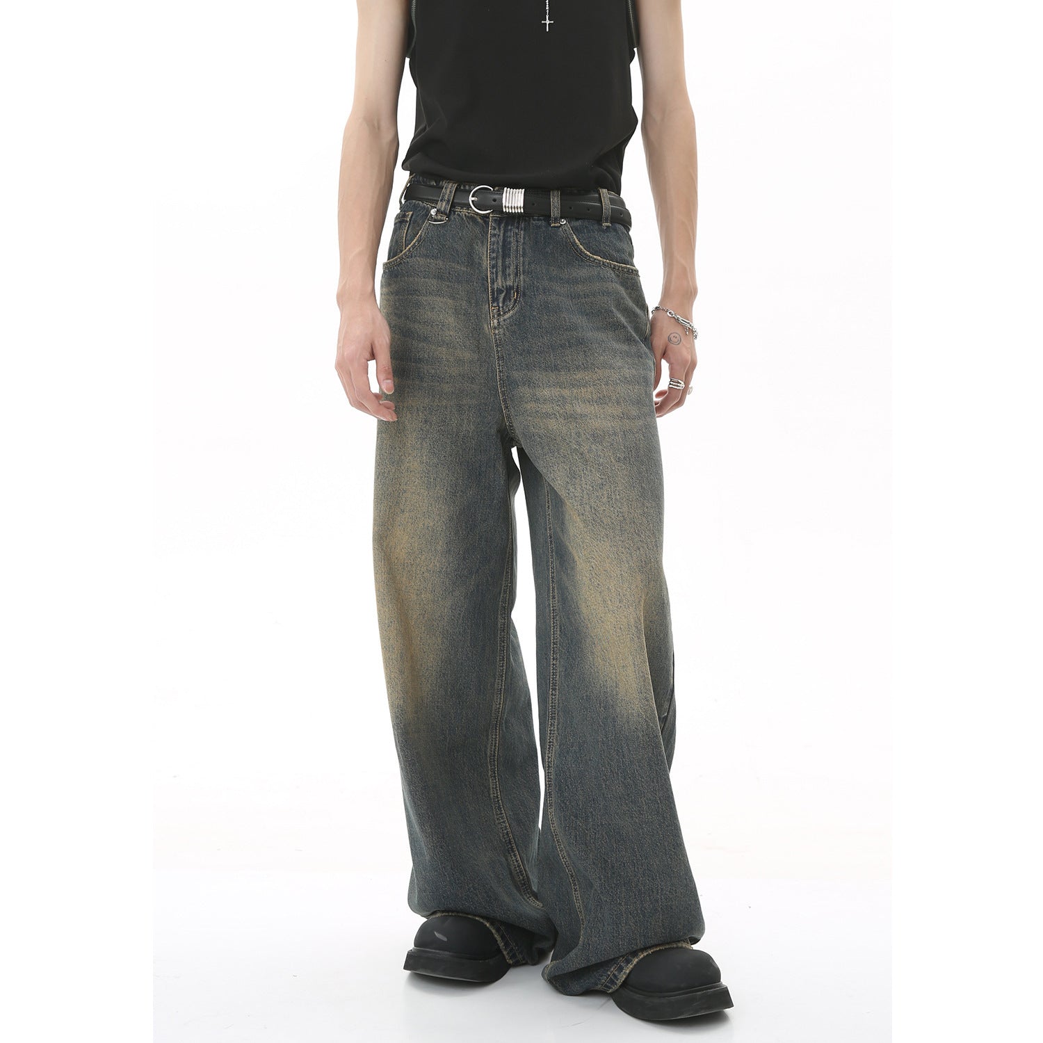 Hong Kong style loose jeans