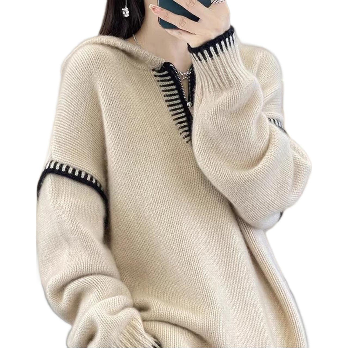 Hooded knitwear