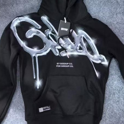 Hooded sweatshirt for both men and women
