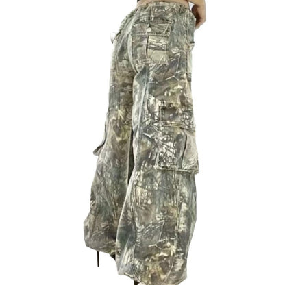 Hot girl camouflage pants