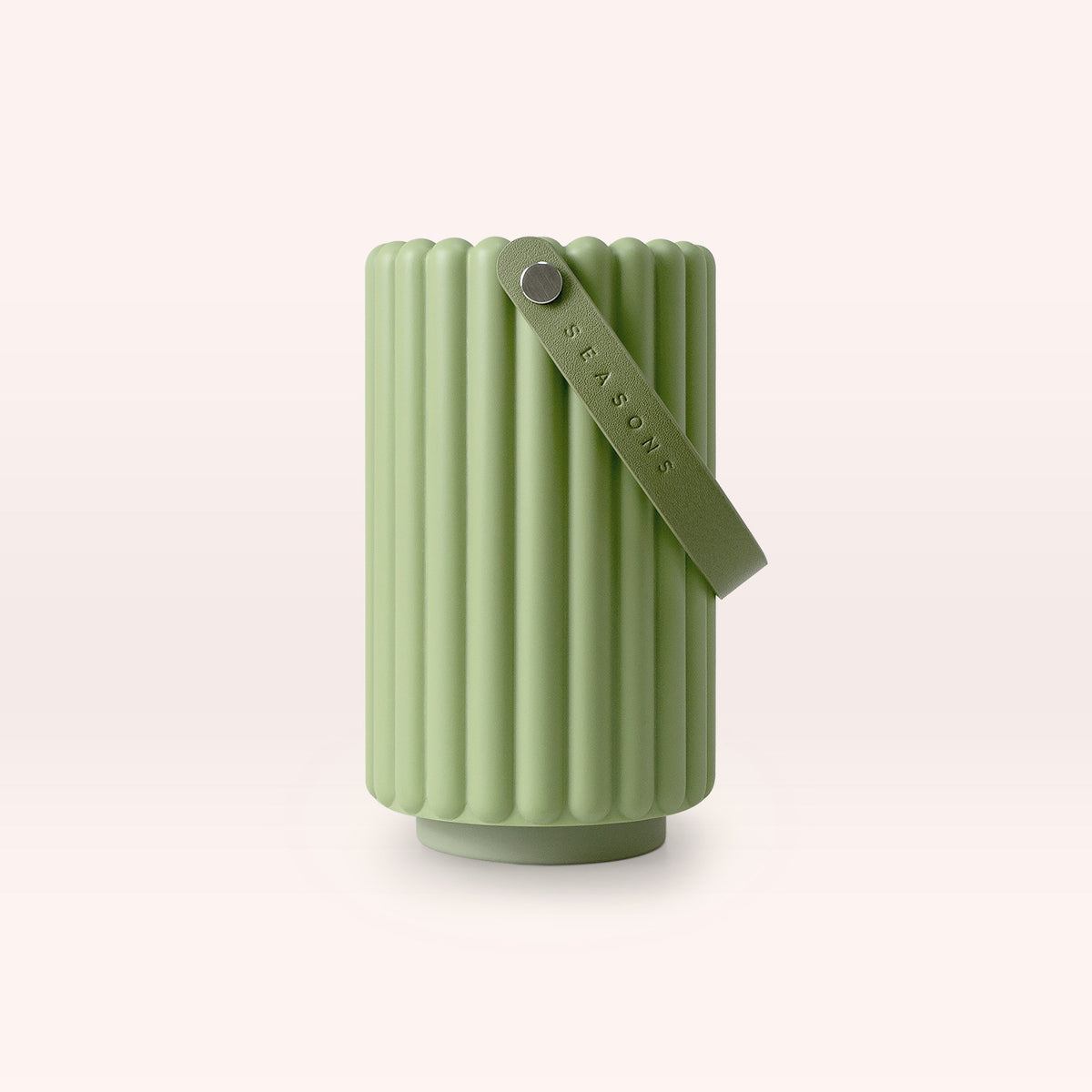 Household silent essential oil aromatherapy machine