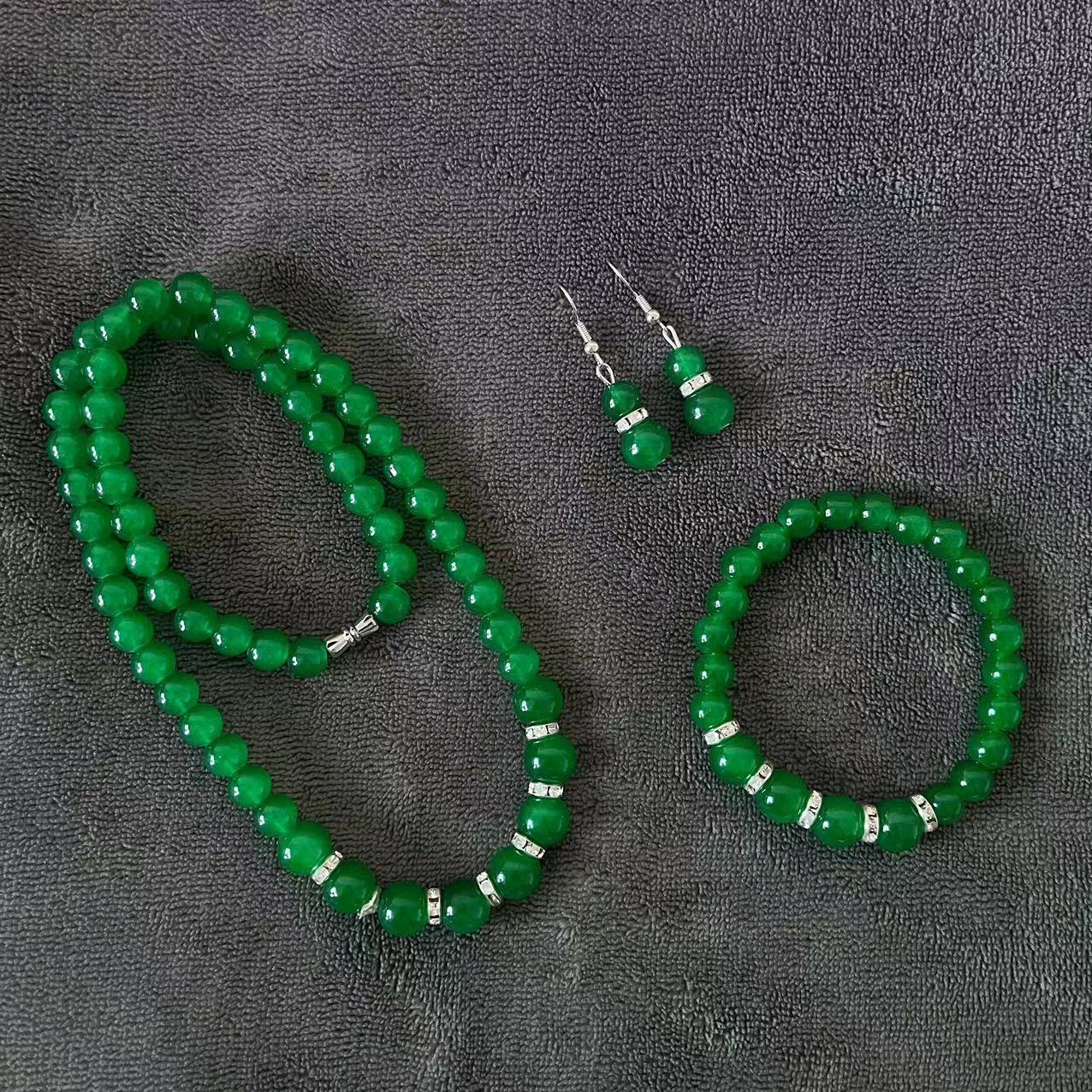 Imitation emerald necklace