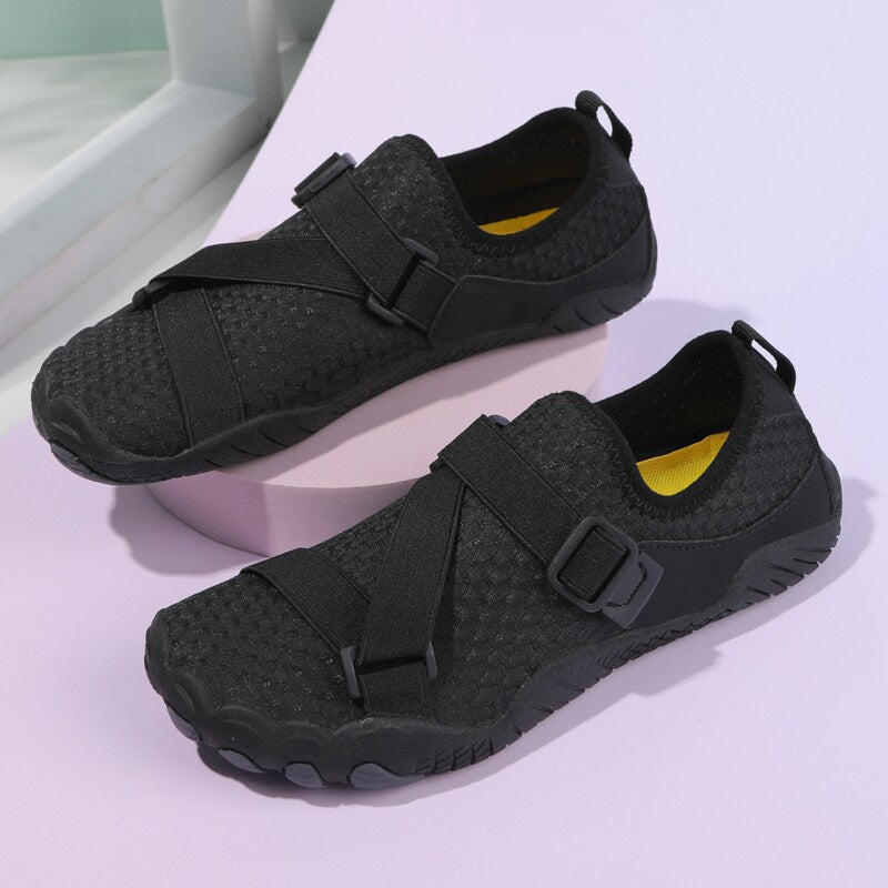Indoor fitness shoes