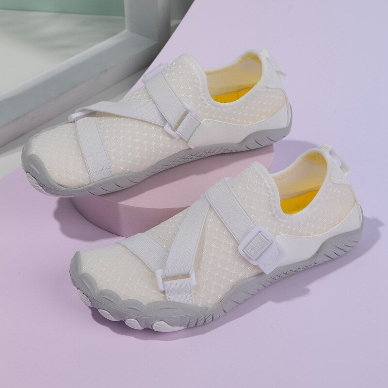 Indoor fitness shoes