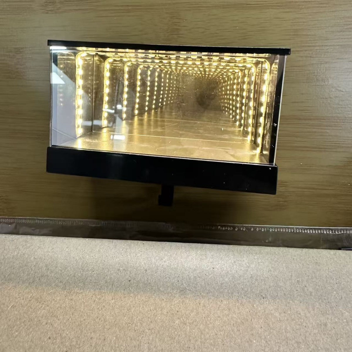 Infinity Mirror Sensor Key Holder with Light
