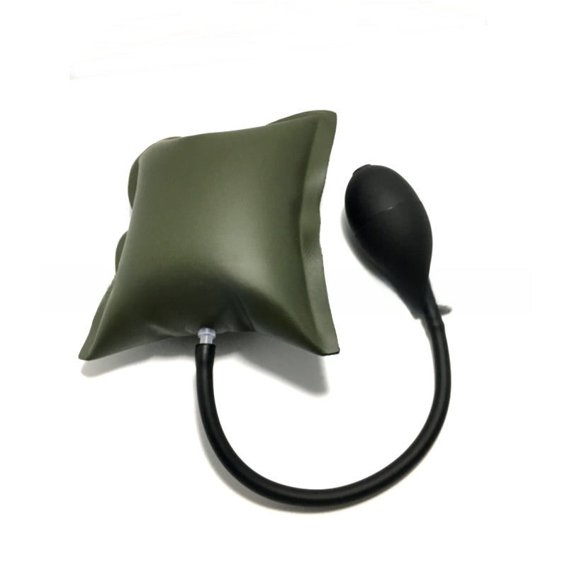 Inflatable leveling cushion