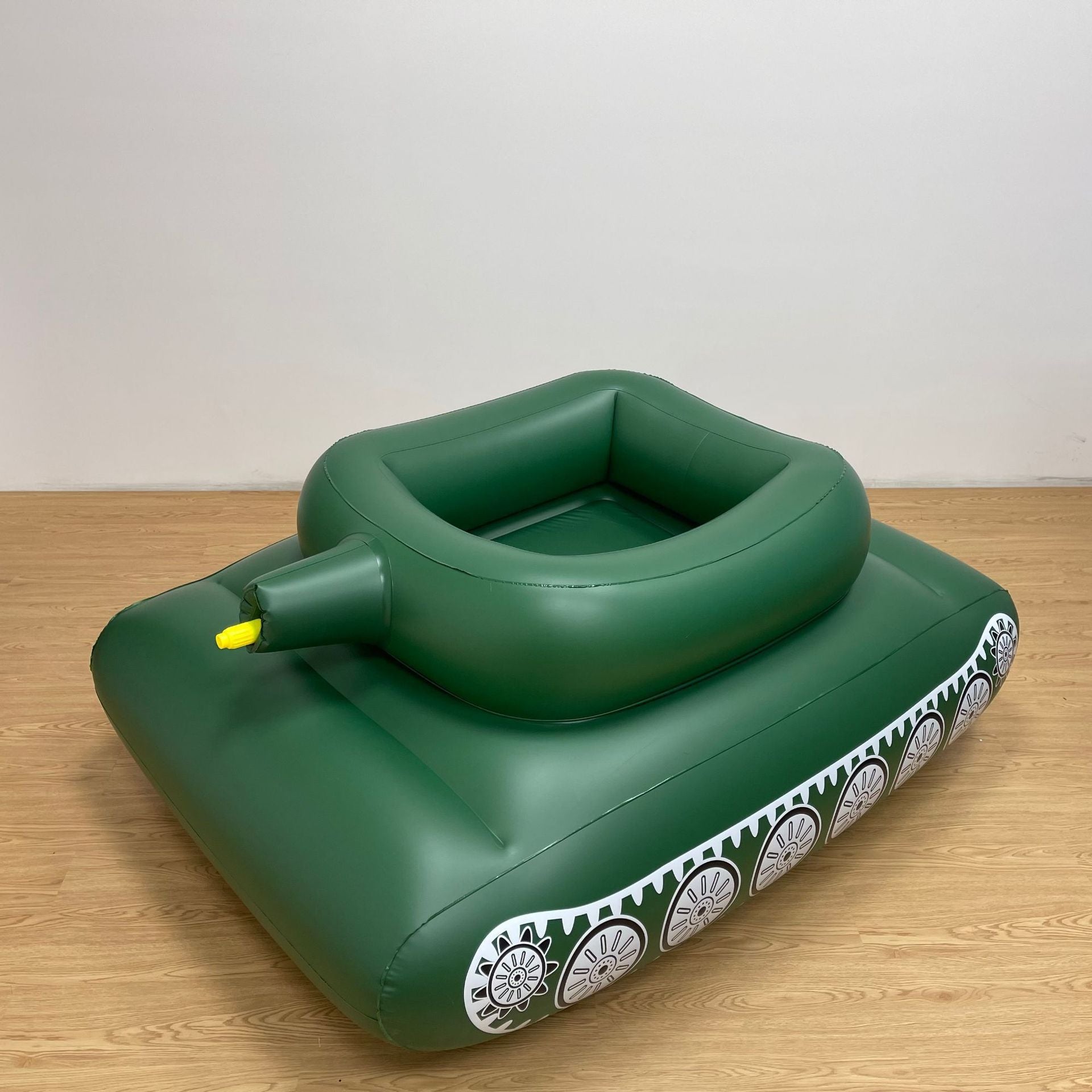 Inflatable Water Spray Battle Tank