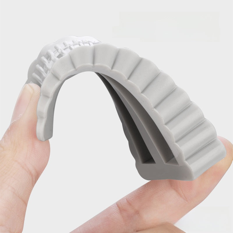 Installation-free mobile door stopper