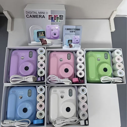 instant camera