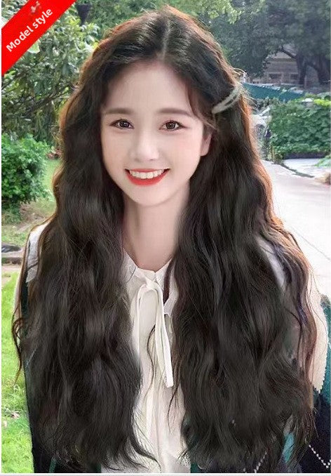 Invisible big wavy long curly hair