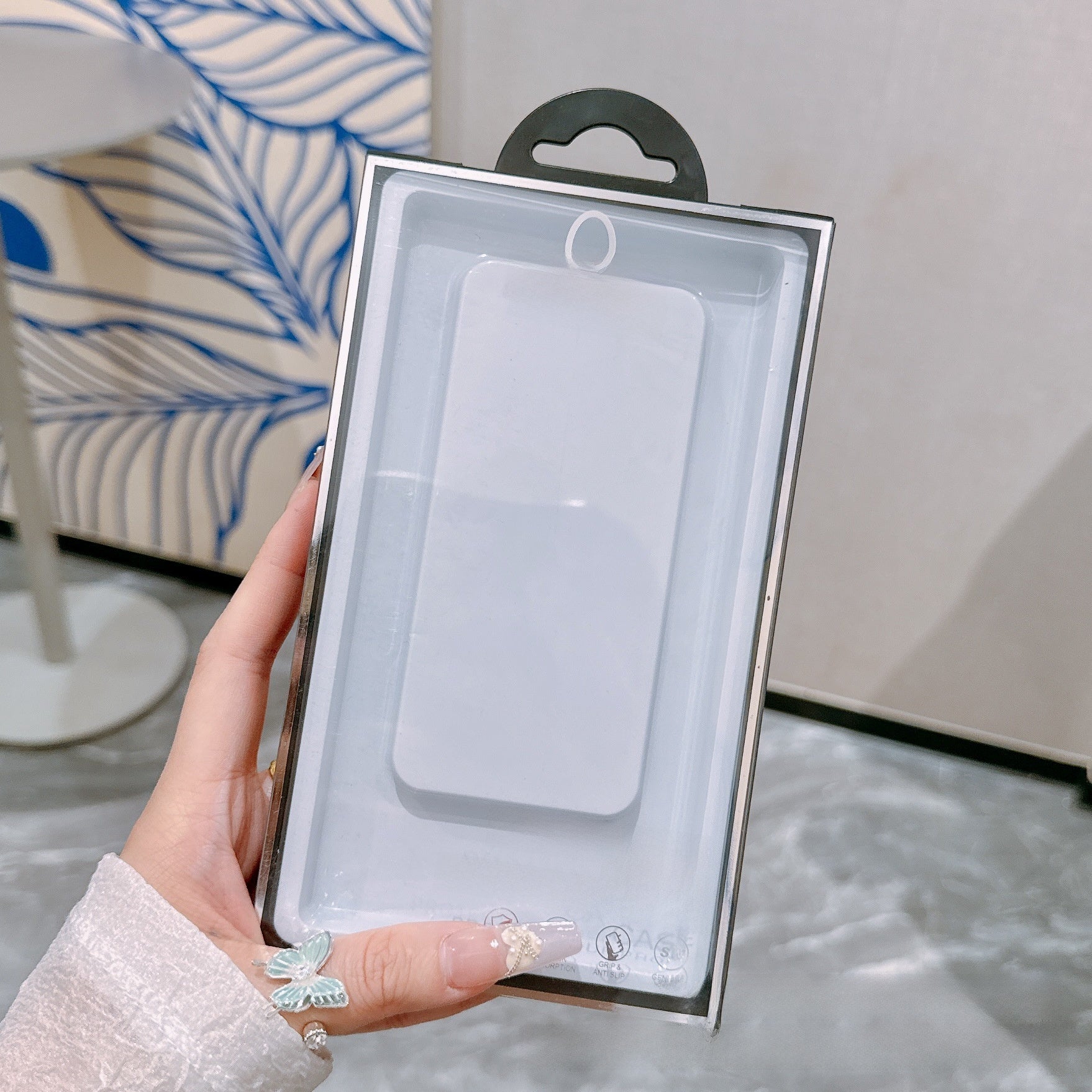 iPhone 16 phone case packaging