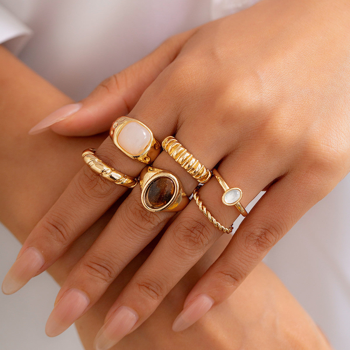 Irregular adjustable ring