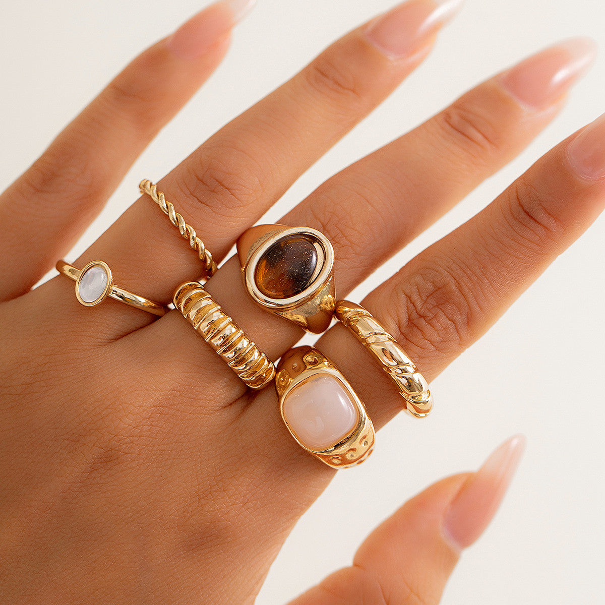 Irregular adjustable ring