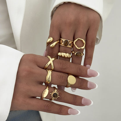 Irregular adjustable ring